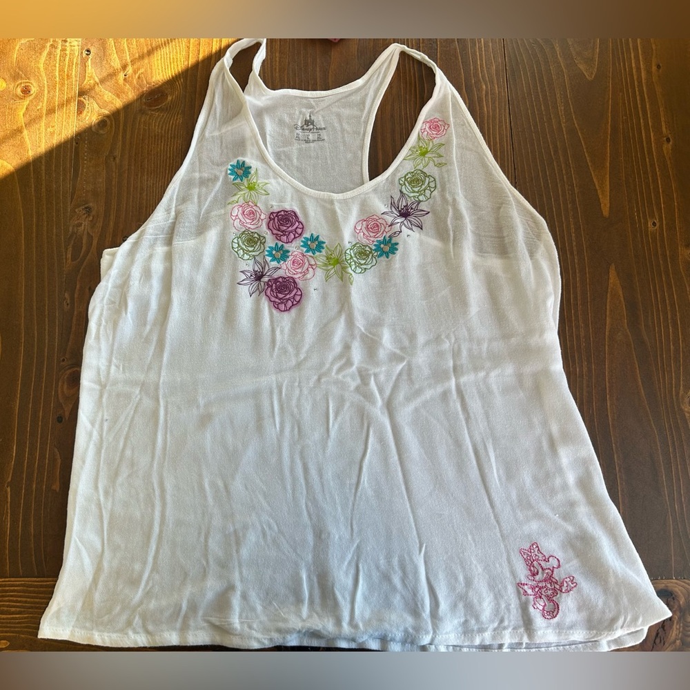 Disney Chic White Floral Embroidered Tank Top